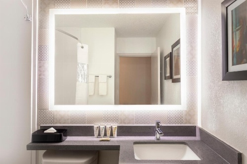Country Inn & Suites by Radisson, North Little Rock, AR image 6