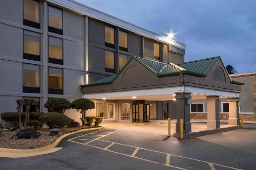 Country Inn & Suites by Radisson, North Little Rock, AR image 13